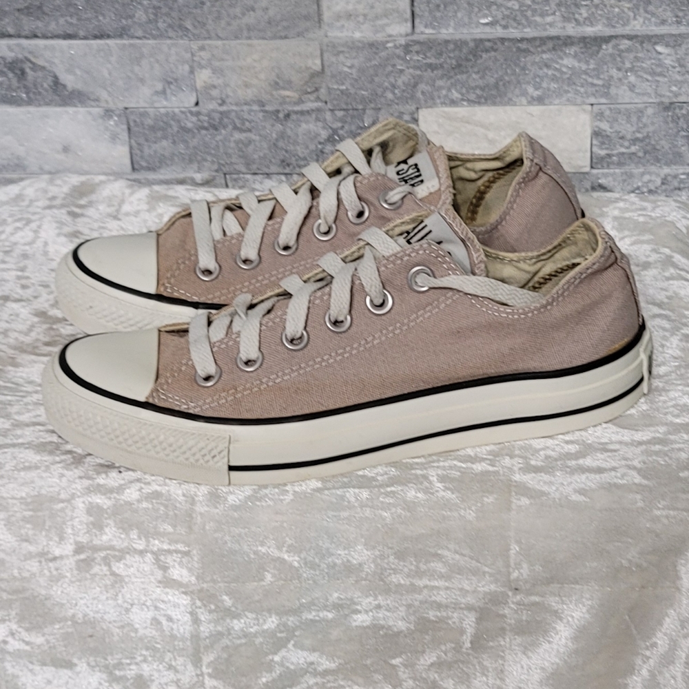 Converse Mauve Low Top Sneakers